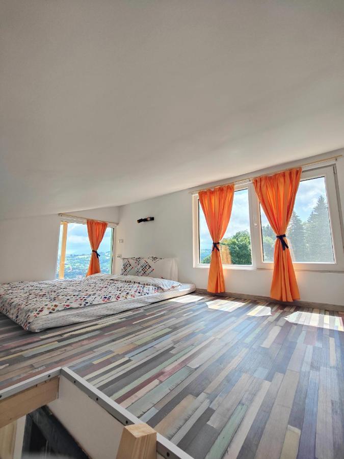 Rainbow Chalet Bran  Eksteriør billede